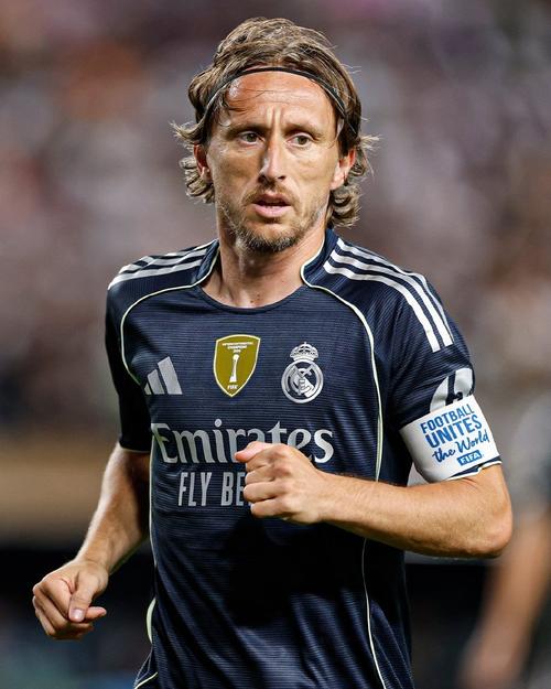 法甲战报：贝尔克迪姆破门制胜，昂热1-0战胜尼斯