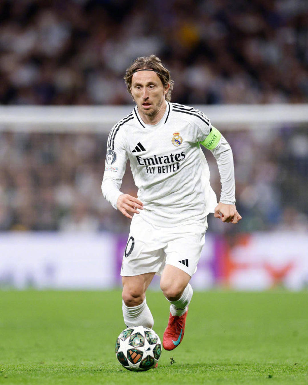 足球国足伤病名单更新，两人基本无缘